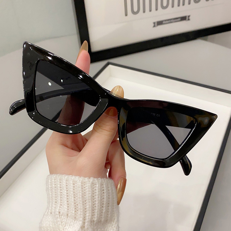 Nuovi Occhiali da Sole Vintage - Sunglasses Cat Eye recensione e prezzo